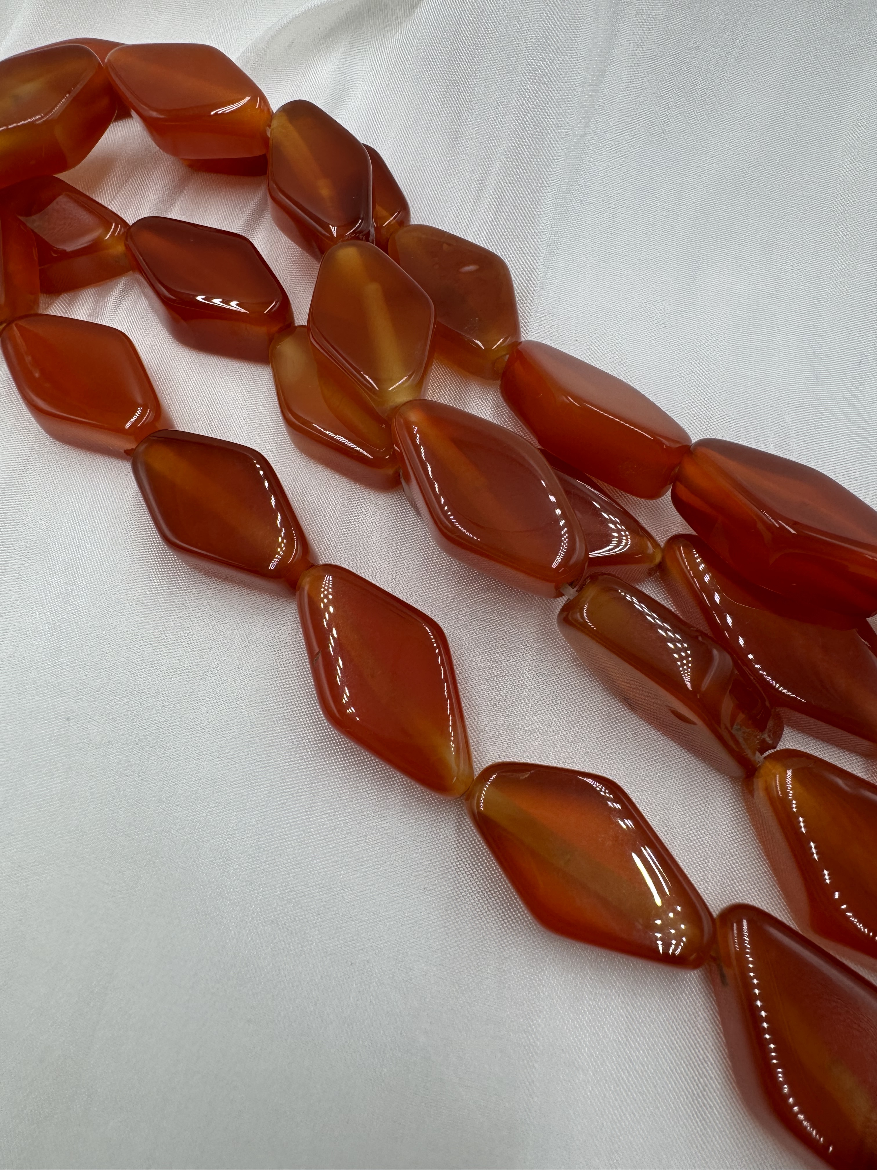 條-No.19亮面菱形中長深瑪瑙22mm*13mm約17顆