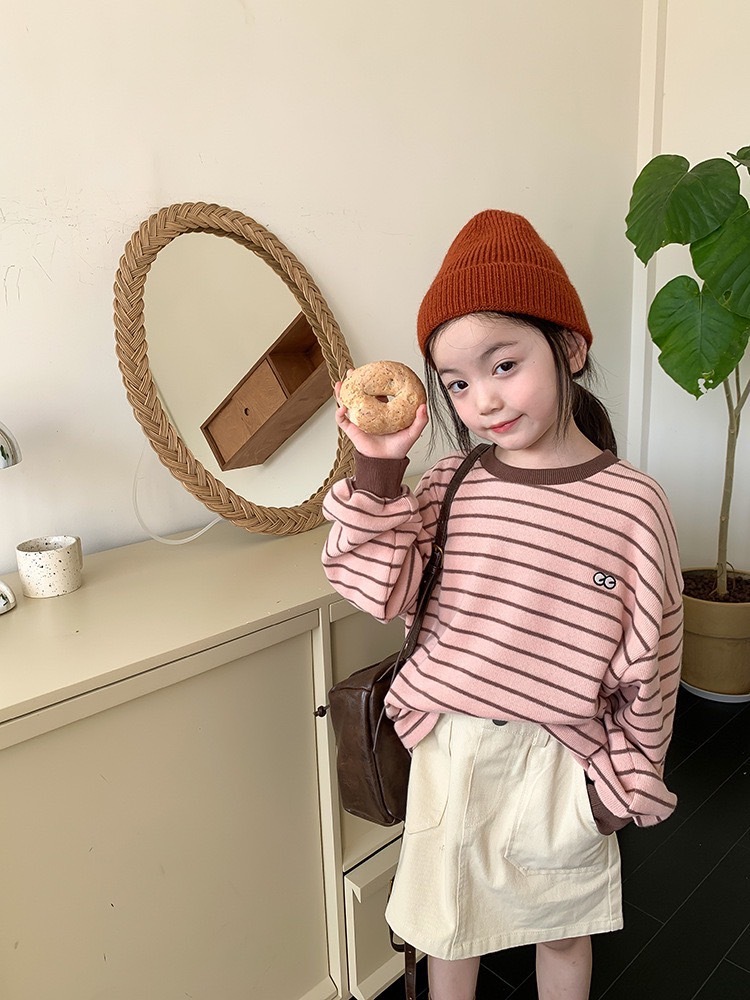 粉色條文撞色上衣/米色工裝裙