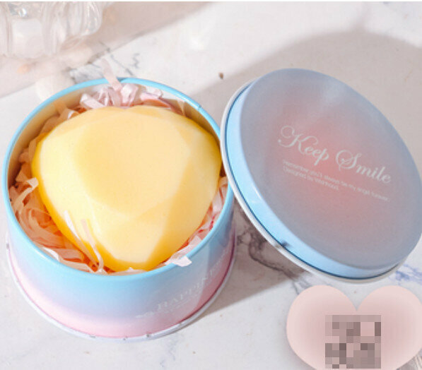 Hot recommendation heart-shaped handmade essential oil soap (tin box) [light yellow/honey flavor]