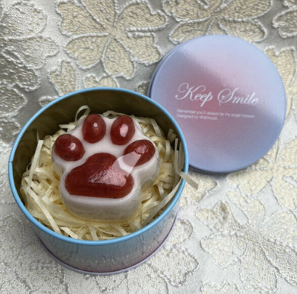 Popular Cartoon Cat Claw Handmade Soap (Red Claw White Base Model + Model 2 Iron Box) [Weight: About 60g]