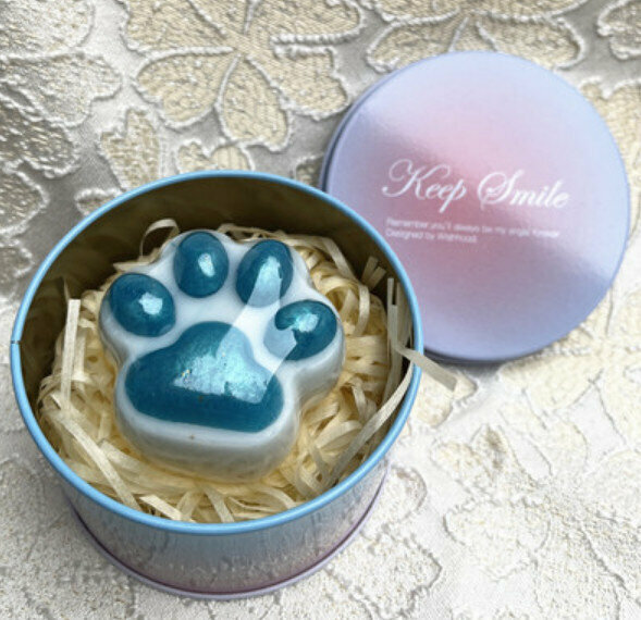 Popular Cartoon Cat Claw Handmade Soap (Blue Claw White Base Model + Model 2 Iron Box) [Weight: About 60g]