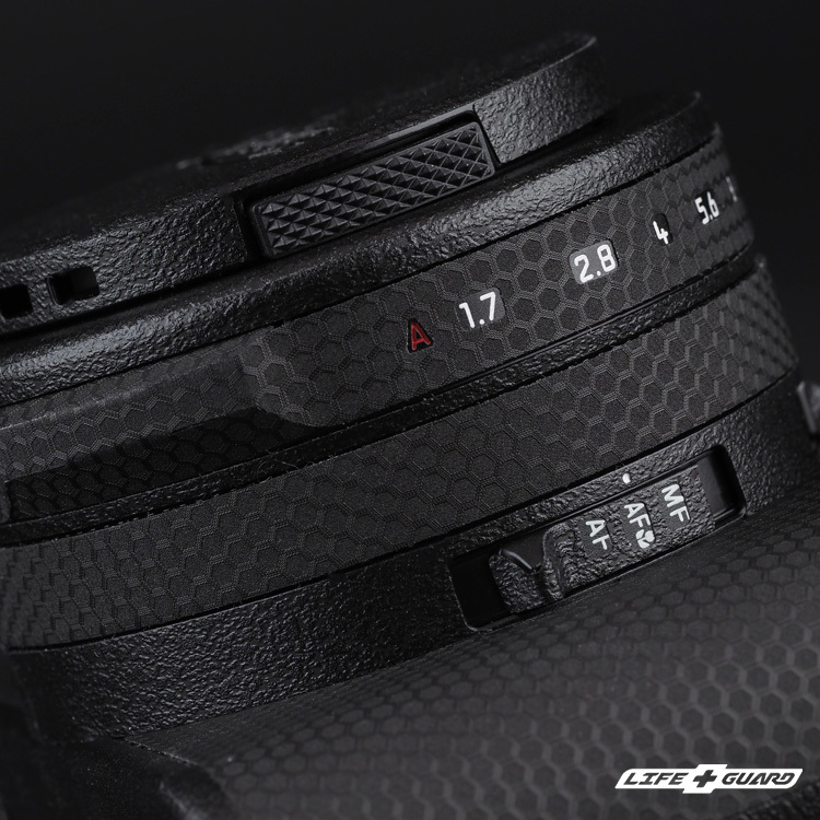 LIFE+GUARD 相機貼膜安裝特寫，適用 Leica D-Lux 8