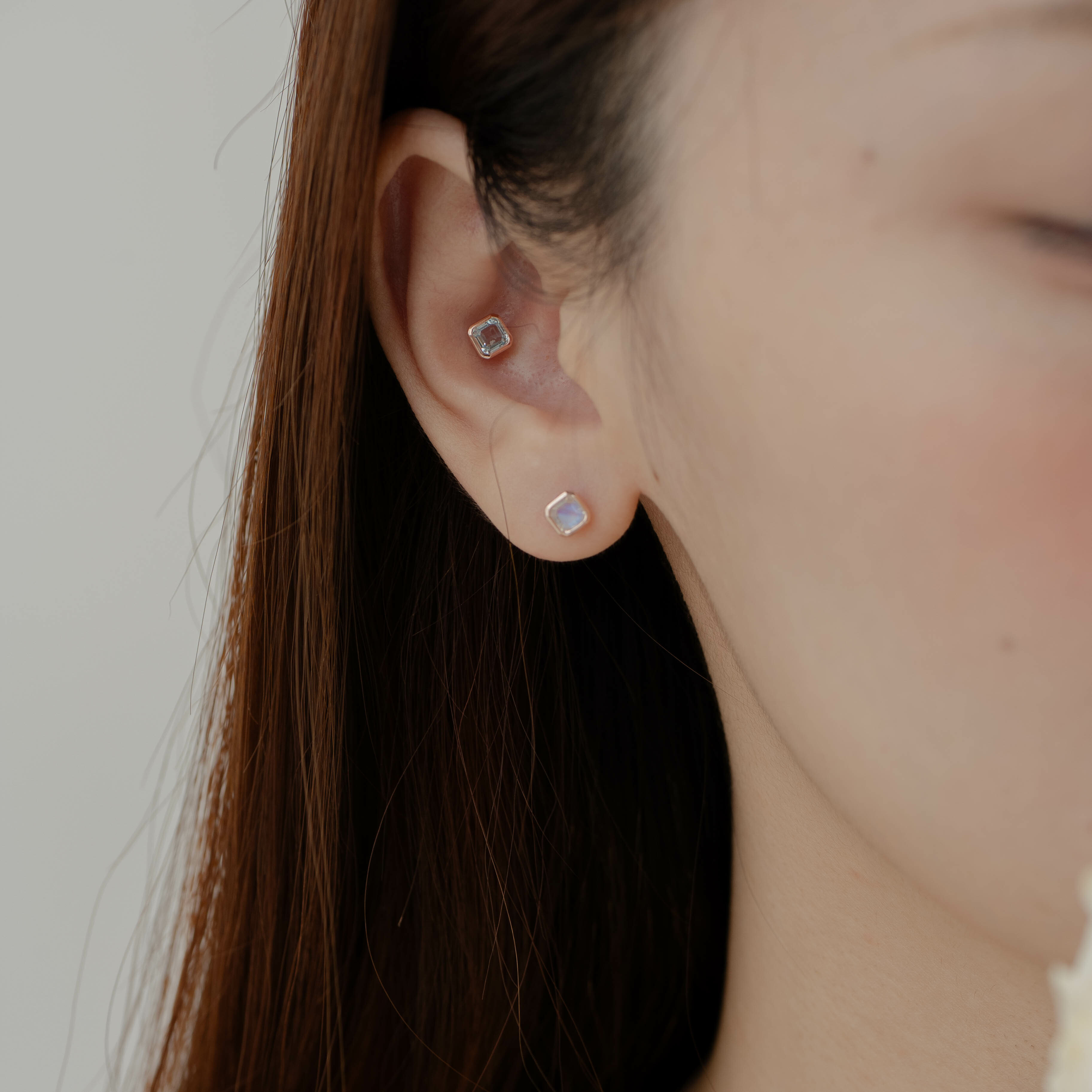 簡約Asscher藍托帕石轉珠耳環