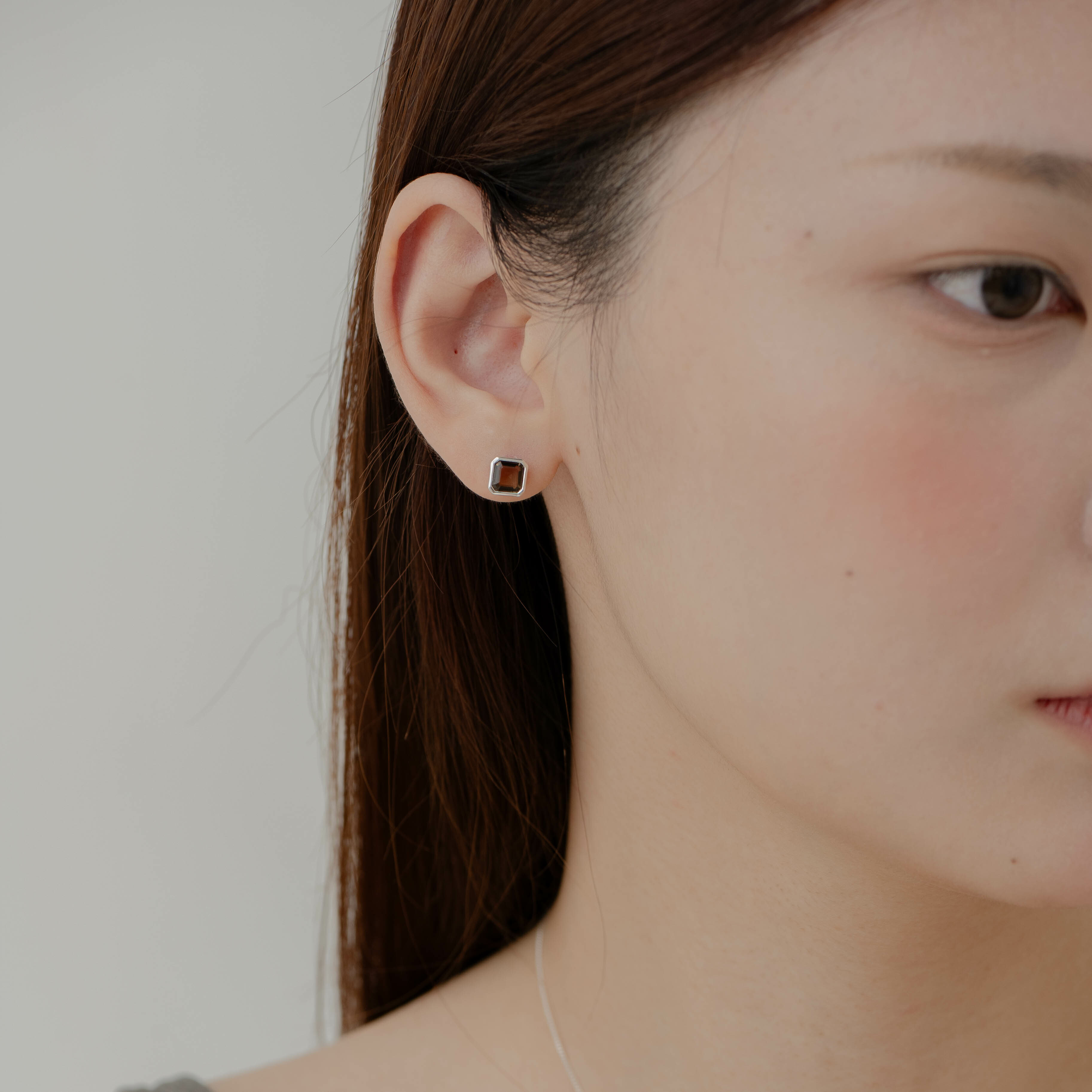 簡約Asscher茶晶貼耳耳環