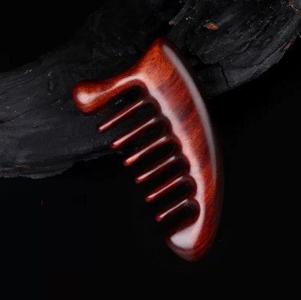 Popular thickened lobular rosewood massage comb (eight-tooth triangle) (size: length 101mm width 60mm)