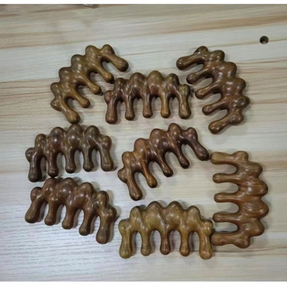 Popular massage head therapy sandalwood comb multi-functional meridian five-tooth comb (Xiangyun Dragon Back Comb in cloth bag - 1 random one from the main picture)