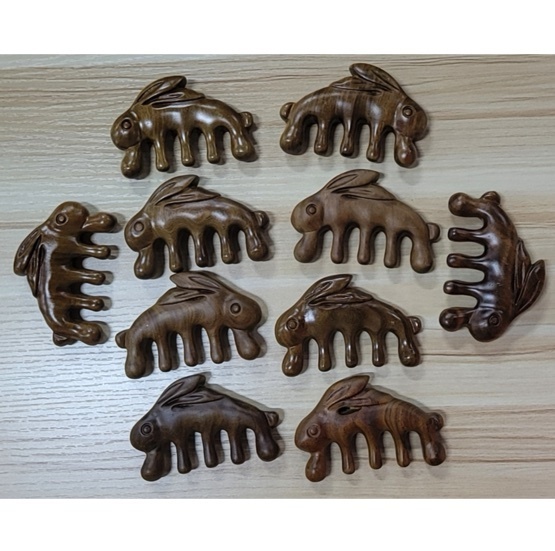 Popular Massage Head Therapy Golden Sandalwood Comb Head Meridians Five-Tooth Comb (Jade Rabbit Comb Bag - Main Picture Randomly 1)