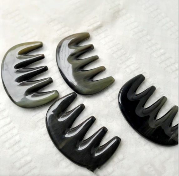Popular natural thickened horn five-tooth massage comb, Shasha massage head comb (black flower five-tooth horn comb 1 piece)