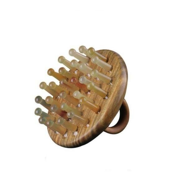Popular natural horn multi-tooth sandalwood head massage comb, shave and massage various parts of the body, beauty and health comb (green sandalwood horn comb - large size 38 teeth)