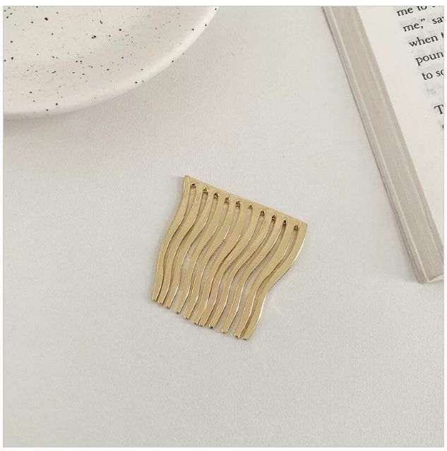 Hot style simple metal seamless inverted comb (gold)