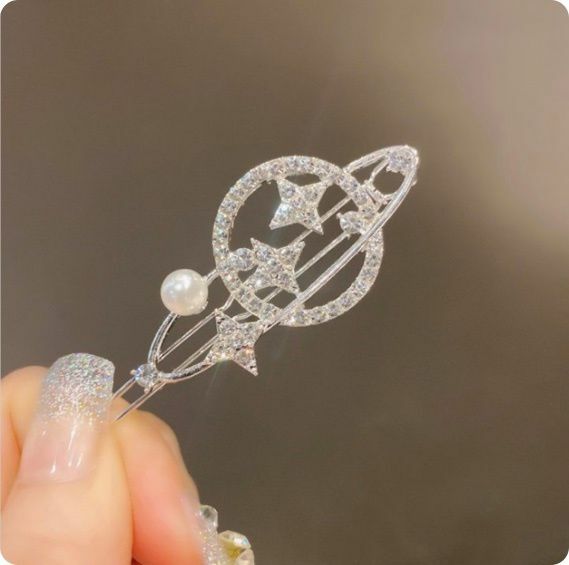New Korean Fashion Rhinestone Hair Clip Headwear (Silver-Earth)
