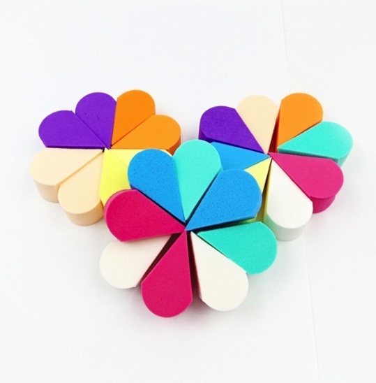 New plum blossom-shaped 8-piece colorful makeup powder cushion, concealer foundation cushion, wet and dry powder (plum-flower-shaped 8 pieces) random color 1