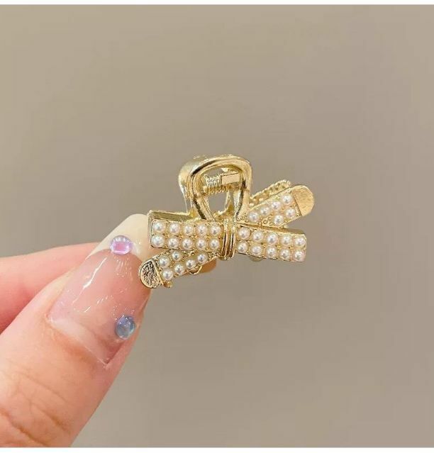 Hot selling metal half-tied small shark clip hair clip hair accessory (cross)