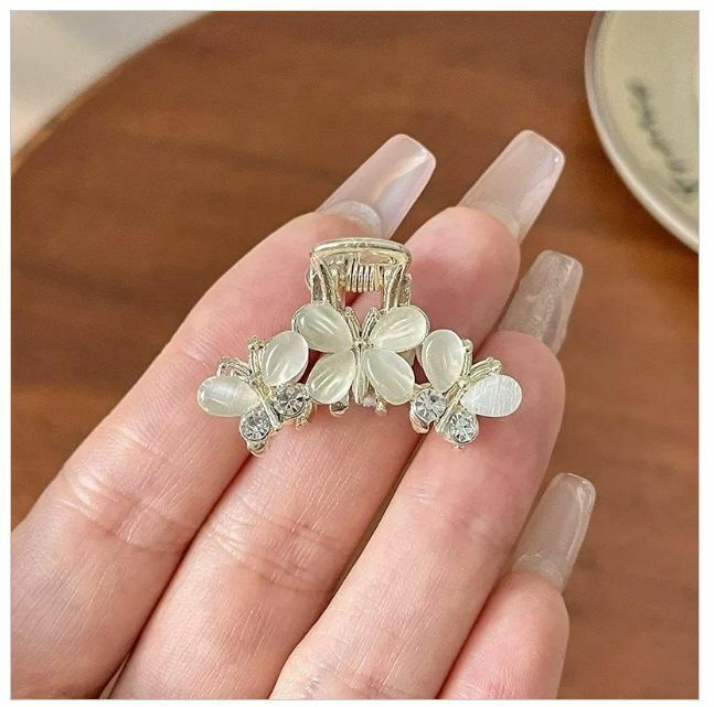 Hot selling metal half-tied small shark clip hair clip hair accessories (three butterflies)
