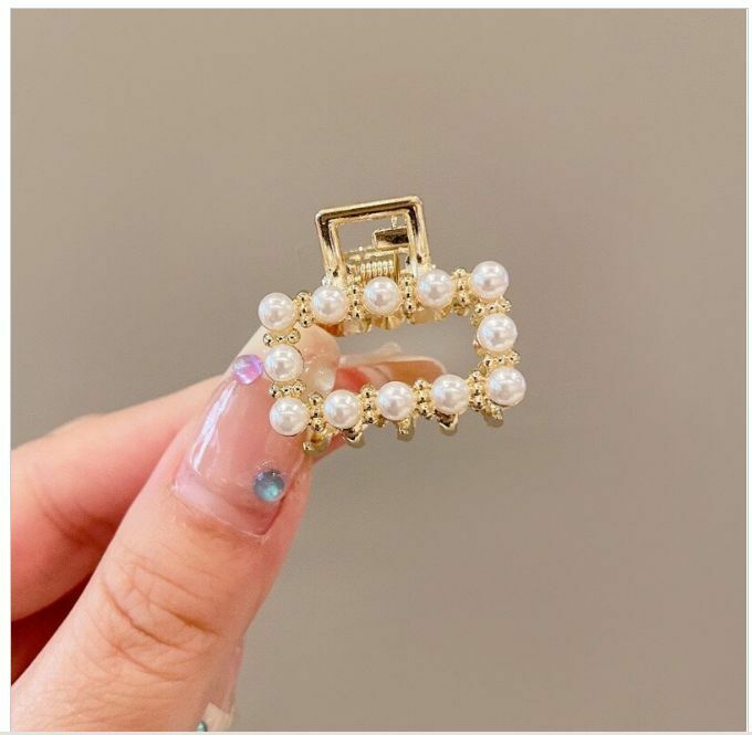 Hot selling exquisite imitation pearl half ponytail fan hairpin hair accessory (square)