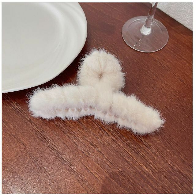 Hot selling 14cm autumn and winter plush shark clip hair clip hair accessory (off-white)