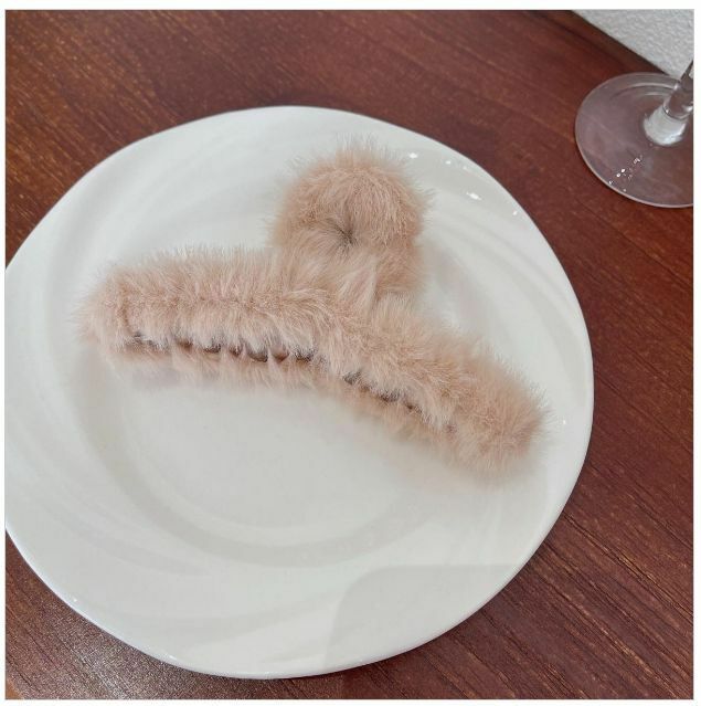 Hot Selling 14cm Autumn and Winter Plush Shark Clip Hair Clip Hair Accessories (Khaki Color)