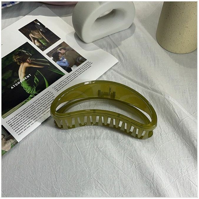 Hot selling large jelly color semicircular hollow hair clip hair accessory (brown) small flaws