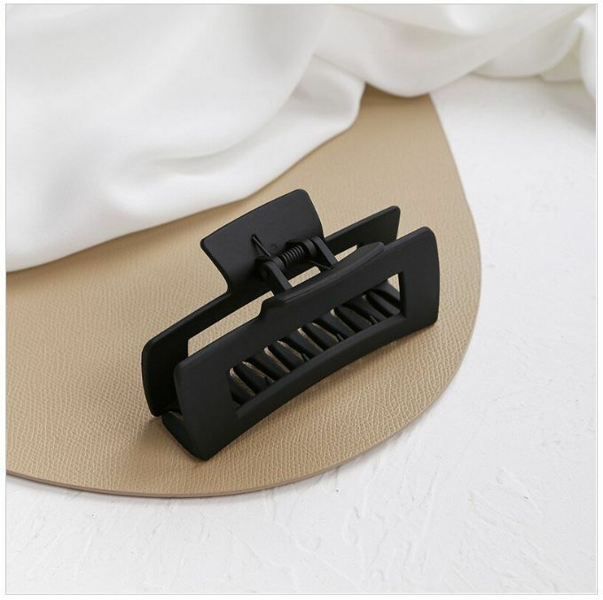 Hot selling graphic acrylic shark hair clip hair accessory (black)