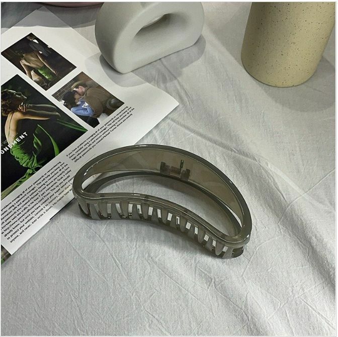 Hot Selling Large Jelly Color Semi-circular Hollow Hair Clip Hair Accessory (Gray) Small Flaws