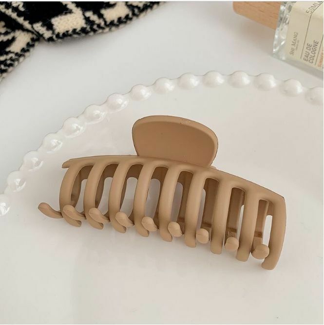 Hot selling simple keel shark hairpin hair clip hair accessory (brown)