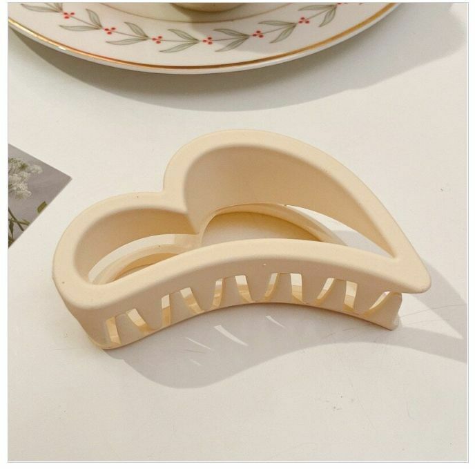 Hot Selling Acrylic Love Shark Hair Clip Hair Accessories (Milk White)