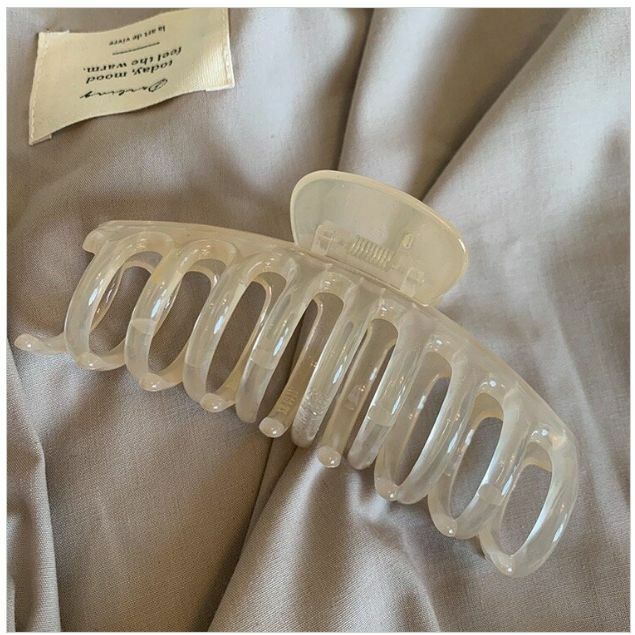 Hot selling Korean keel simple shark hairpin grabber hair accessory (light yellow)