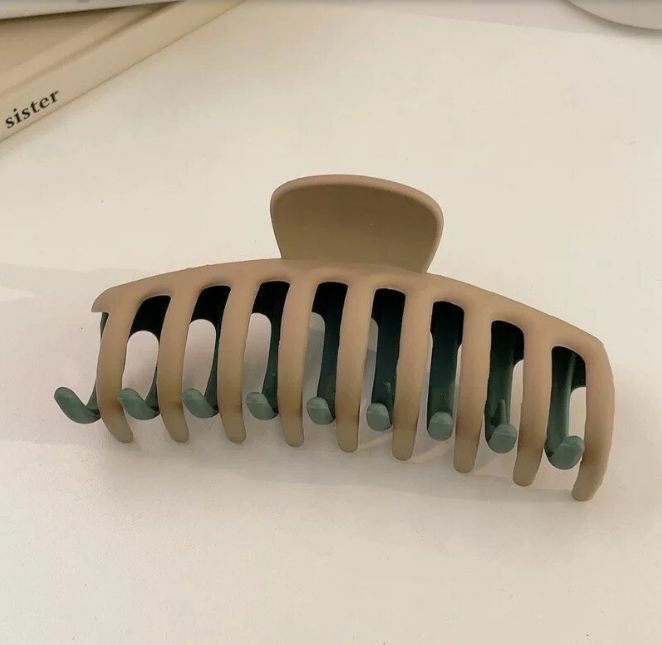 Hot selling simple color matching shark hairpin (green and coffee)