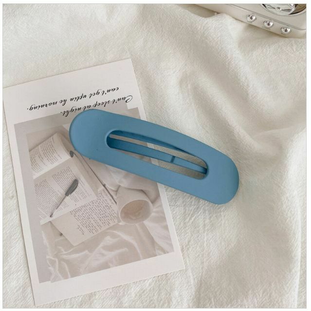 Hot selling Korean style large acrylic hair clip (light blue)