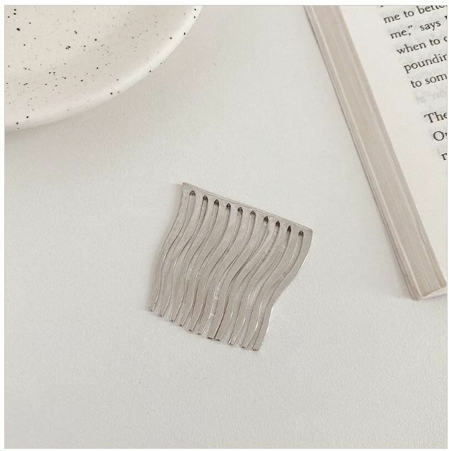 Hot selling simple metal seamless inverted comb (silver)