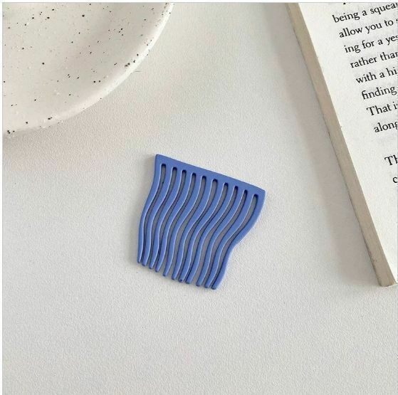 Hot selling simple metal seamless inverted comb (blue)