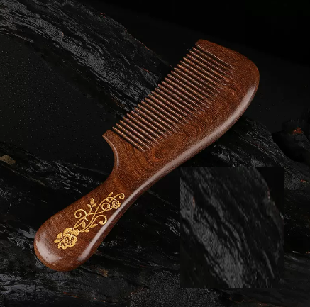 Popular natural sandalwood carved gold peach wood comb (water drop handle sandalwood comb - rose) (size: length 180 width 59mm)
