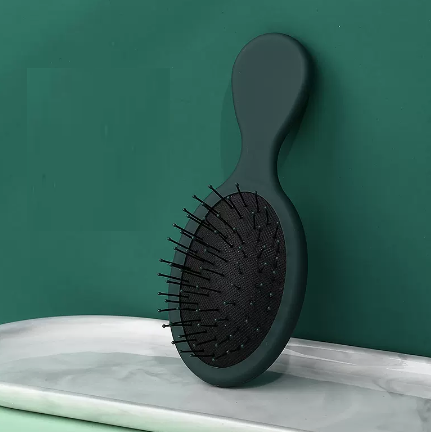 Popular women's portable airbag massage comb (green nylon teeth) (size: length 14cm width 5.8cm)