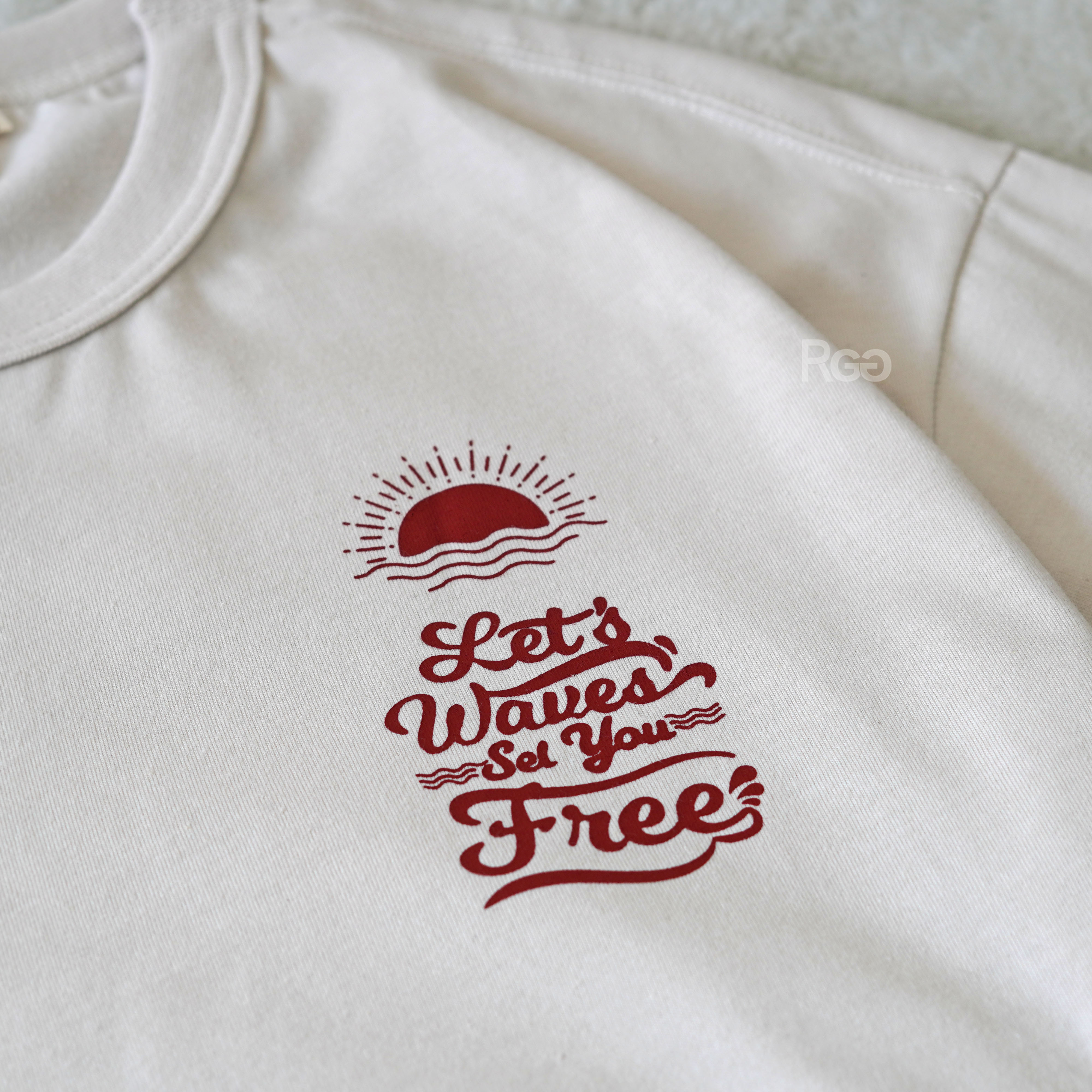 #24123 夏日海灘風格印花短T米卡其正面