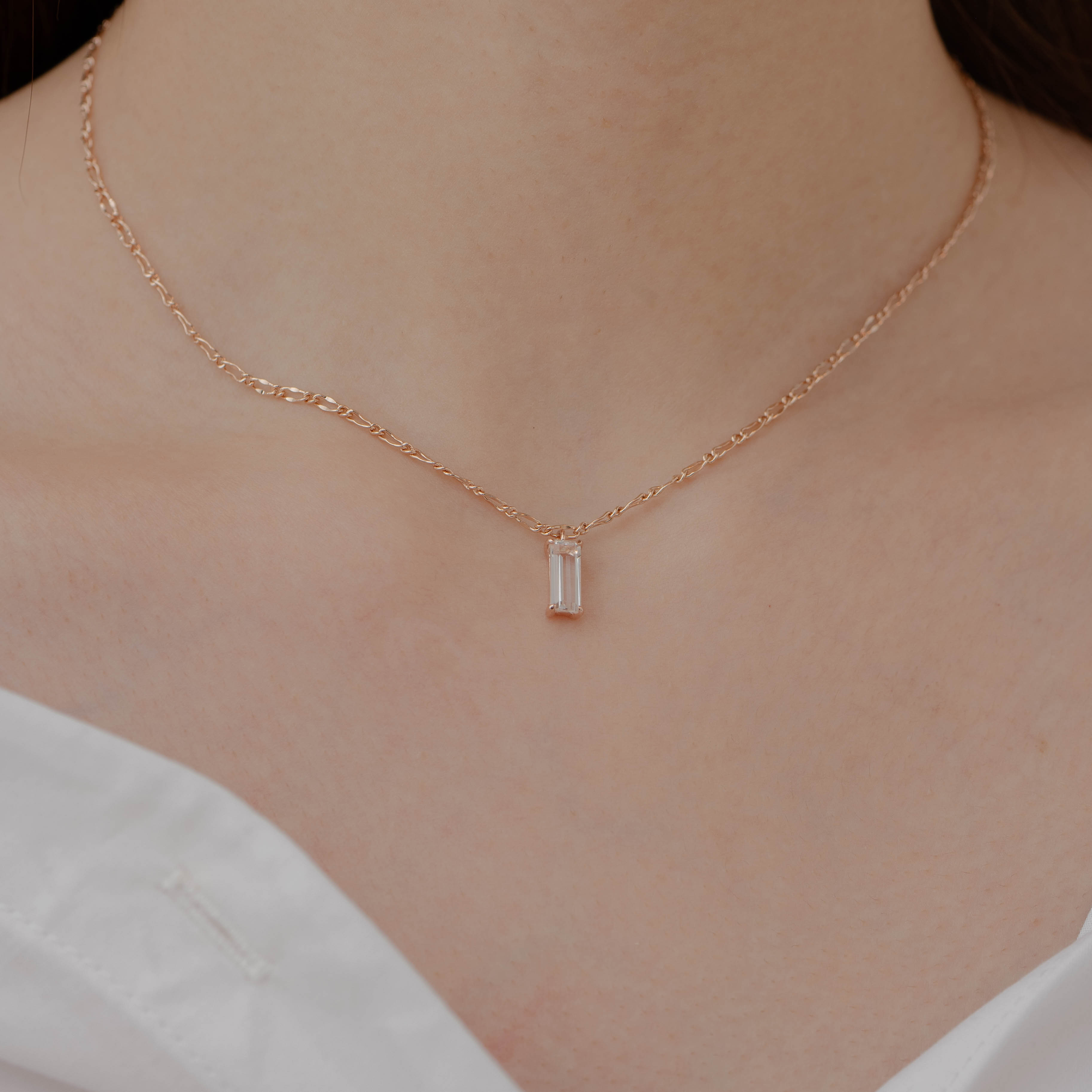 Baguette爪鑲白水晶項鍊