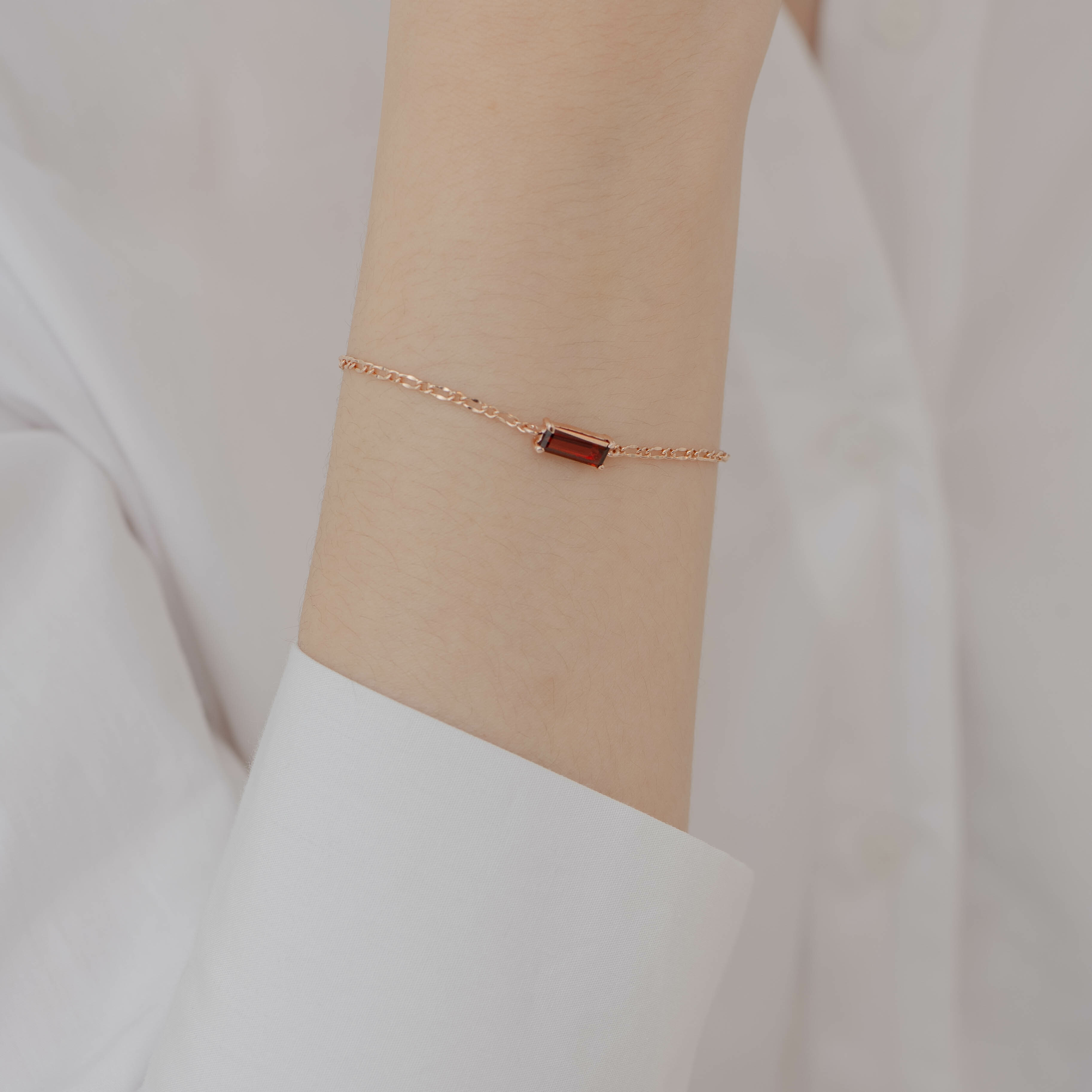 Baguette爪鑲石榴石手鍊
