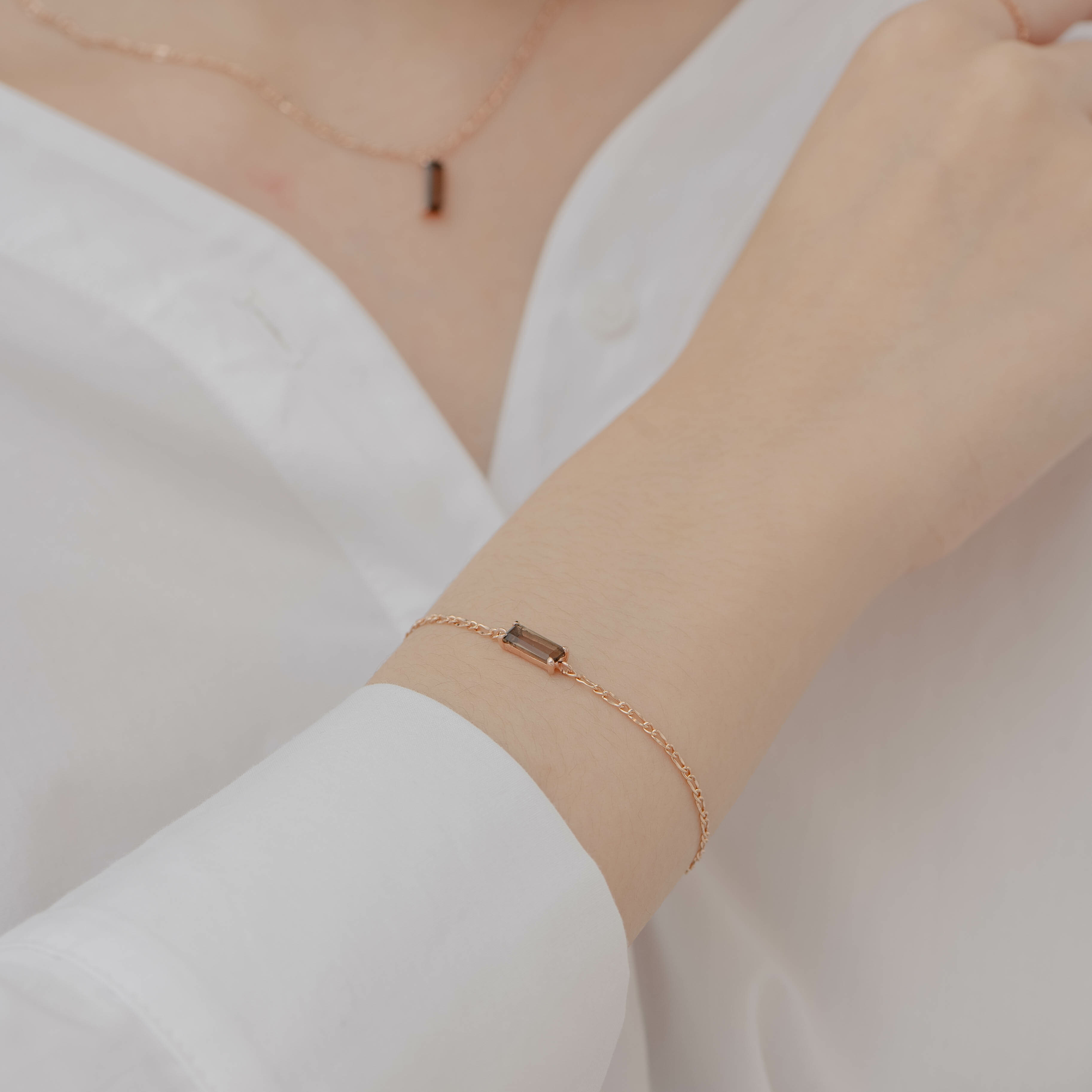 Baguette爪鑲茶晶手鍊