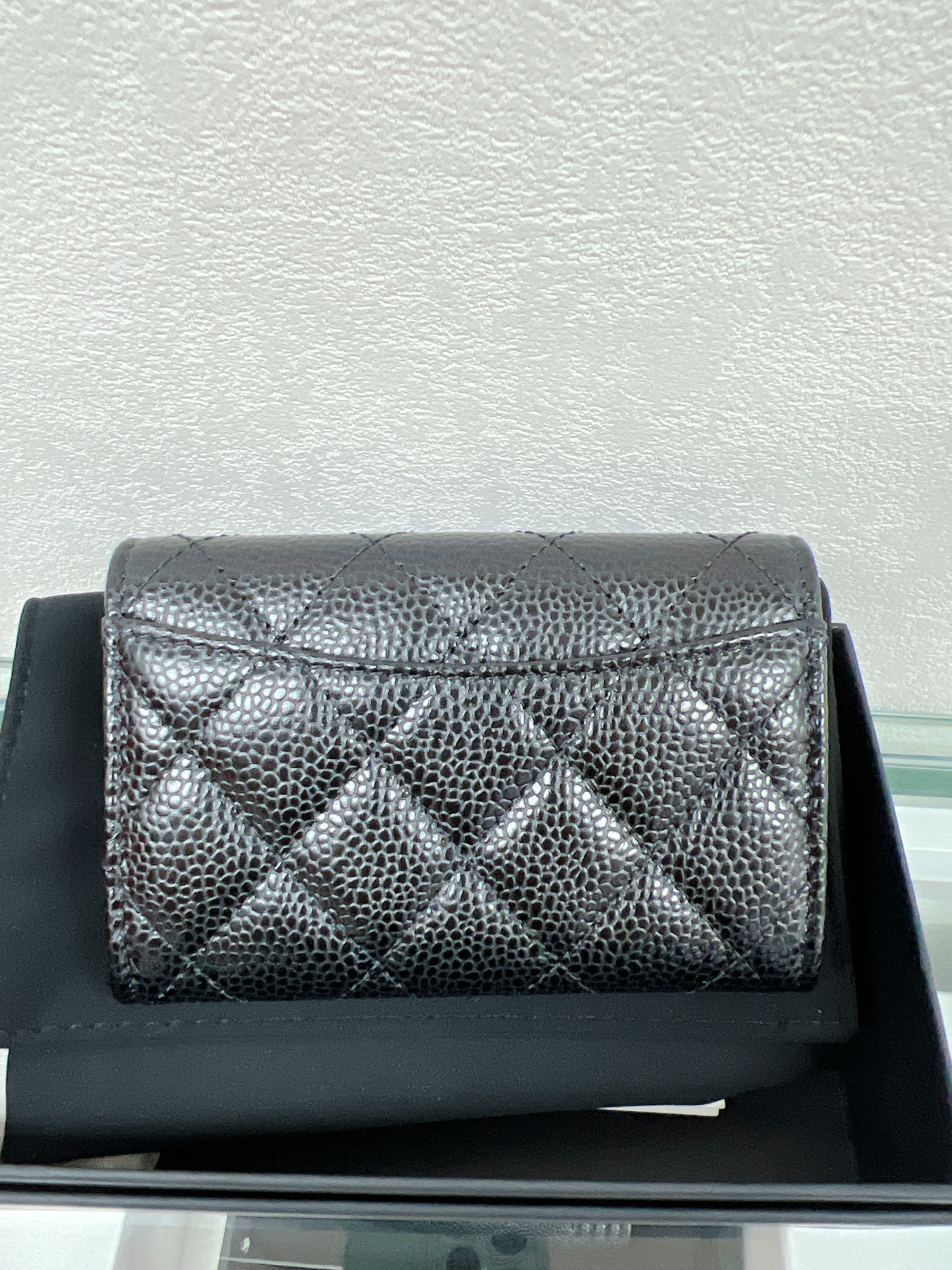 *Unused* Chanel classic flap card holder (black caviar/ GHW)