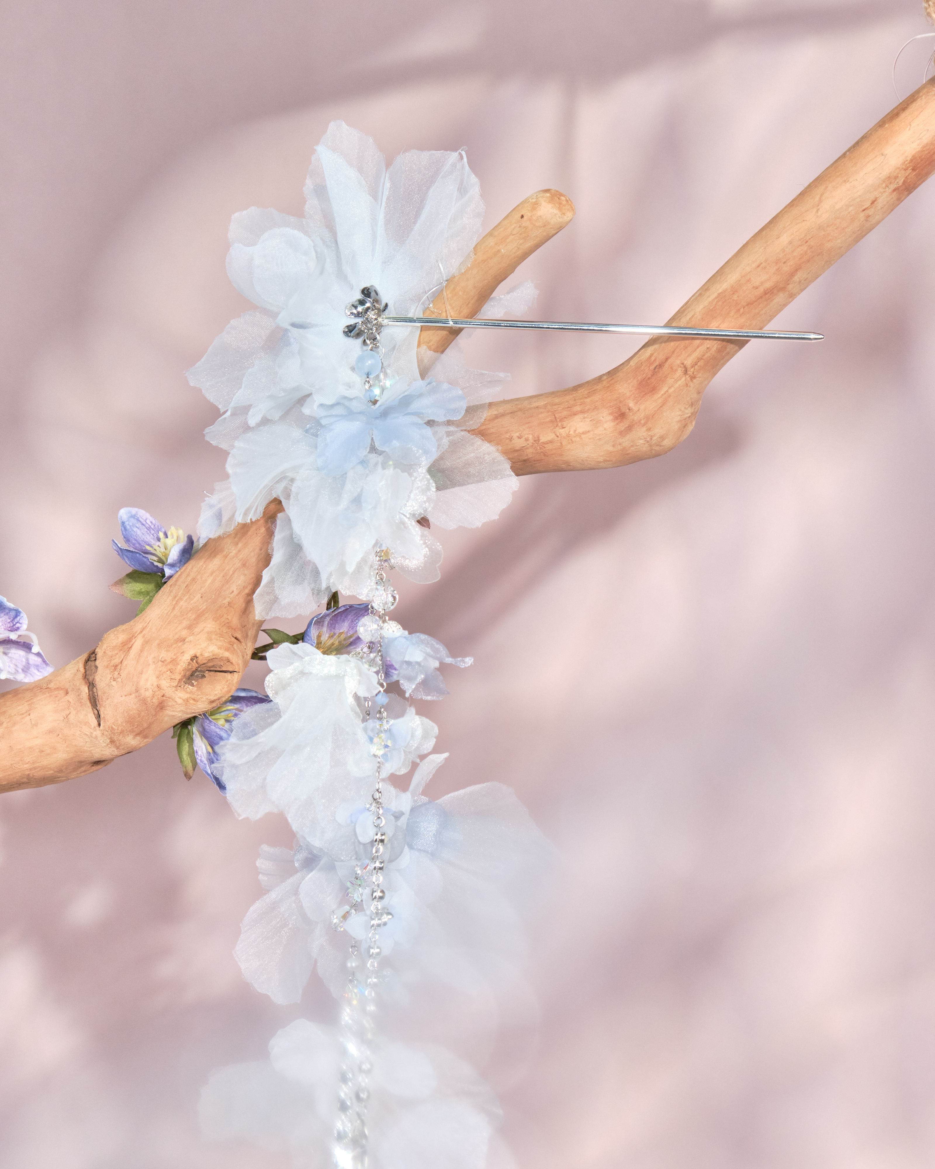 11105 Aoi Soft Petals Hair Stick