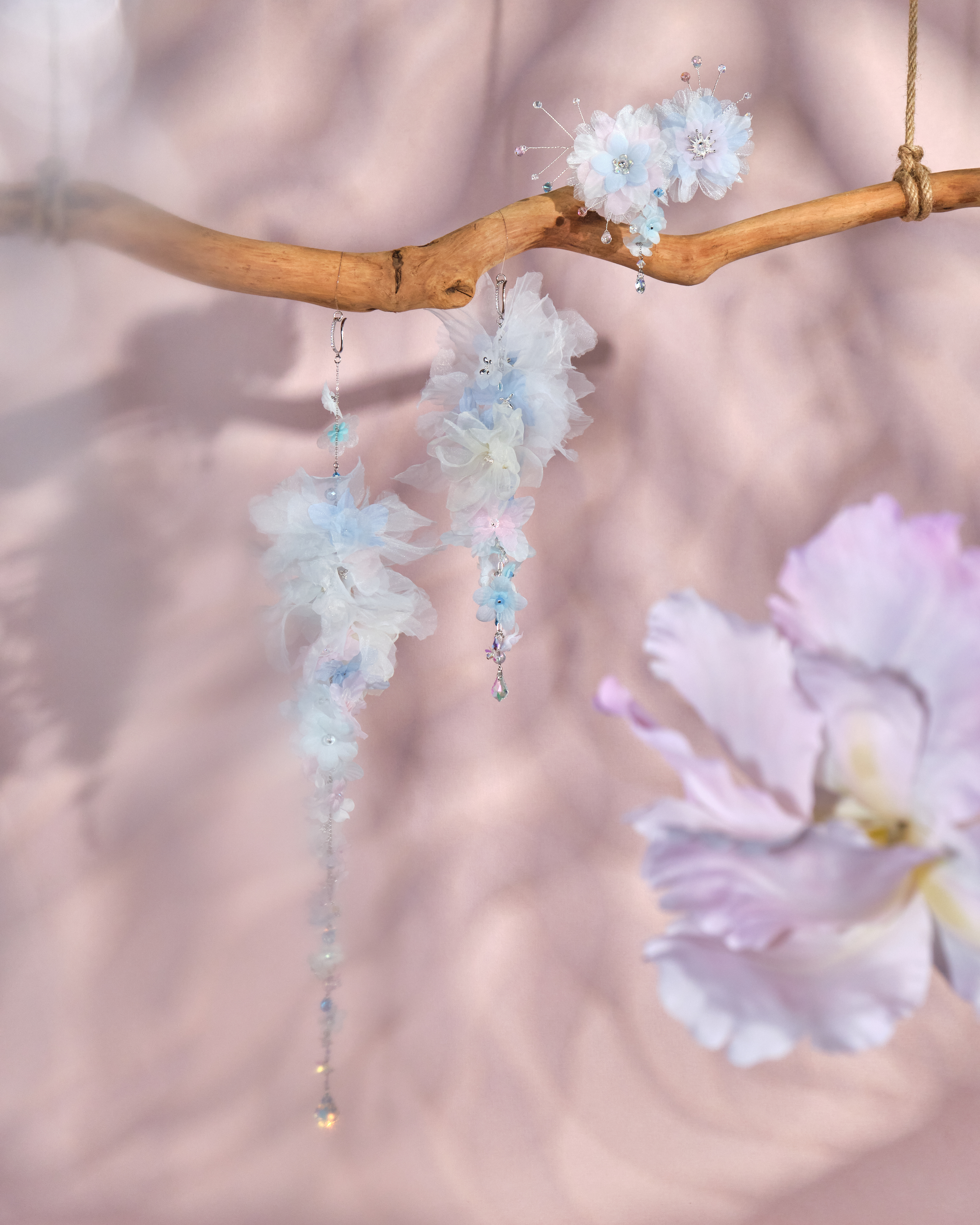 11113 Emi Soft Petals Clip Earrings and Hair Clip Set