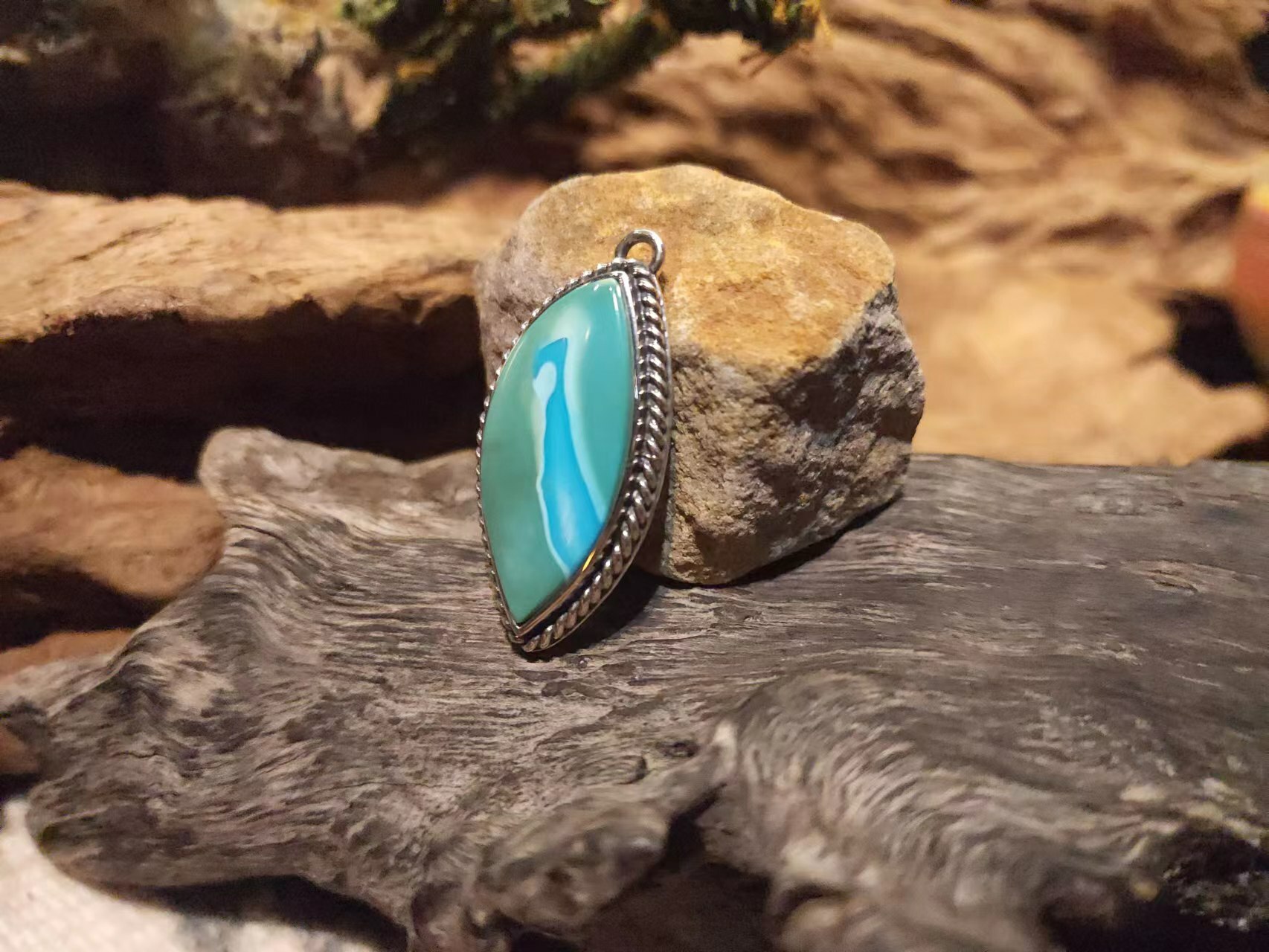 *Black Venom Jewelry- Freedom & Prayer Sleeping Beauty銀繩松石吊墜