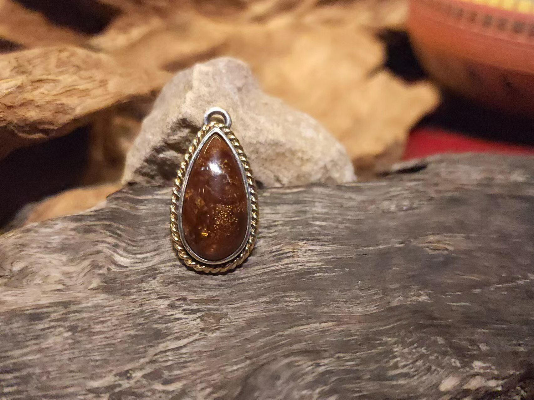 Black Venom Jewelry- Freedom & Prayer 18k金繩火瑪瑙吊墜