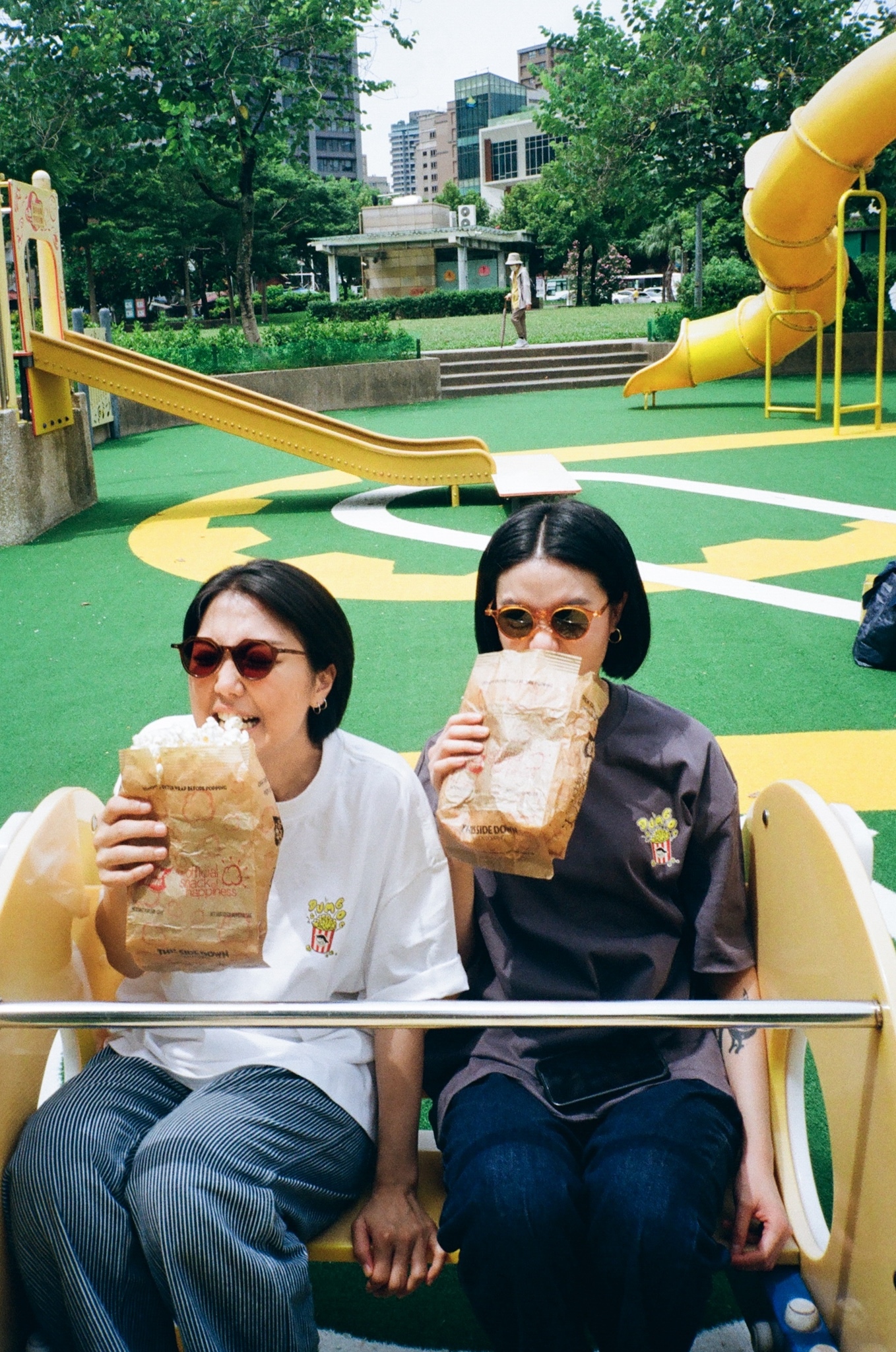 三週年紀念TEE －DUMBOZILLA🦕🔥