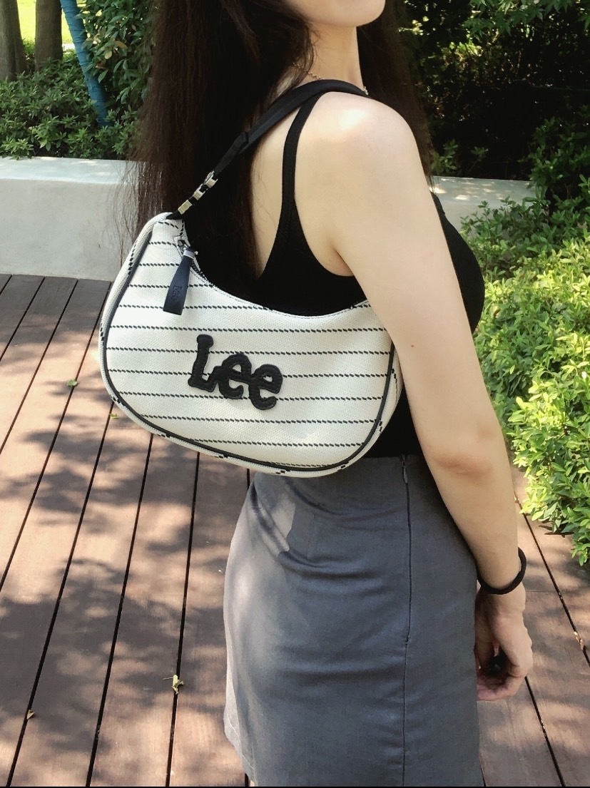 LEE 學院風 新月腋下單肩包 LE240073M-903