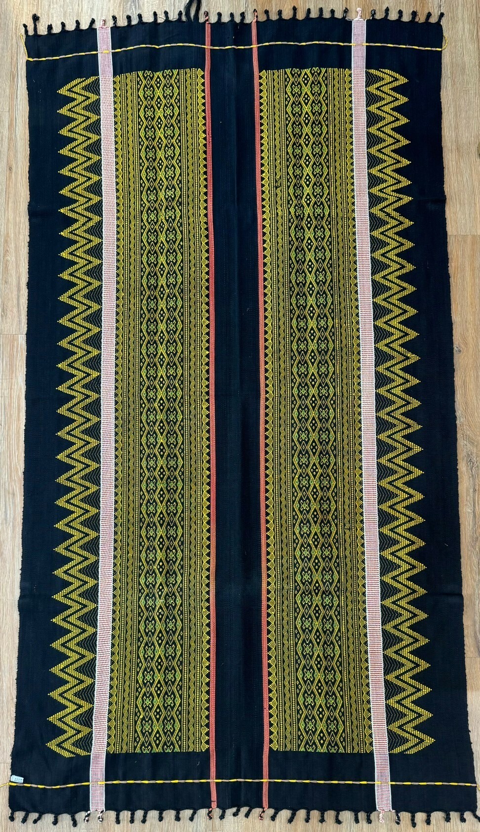 No.8織布圖騰布料長173寬93.5