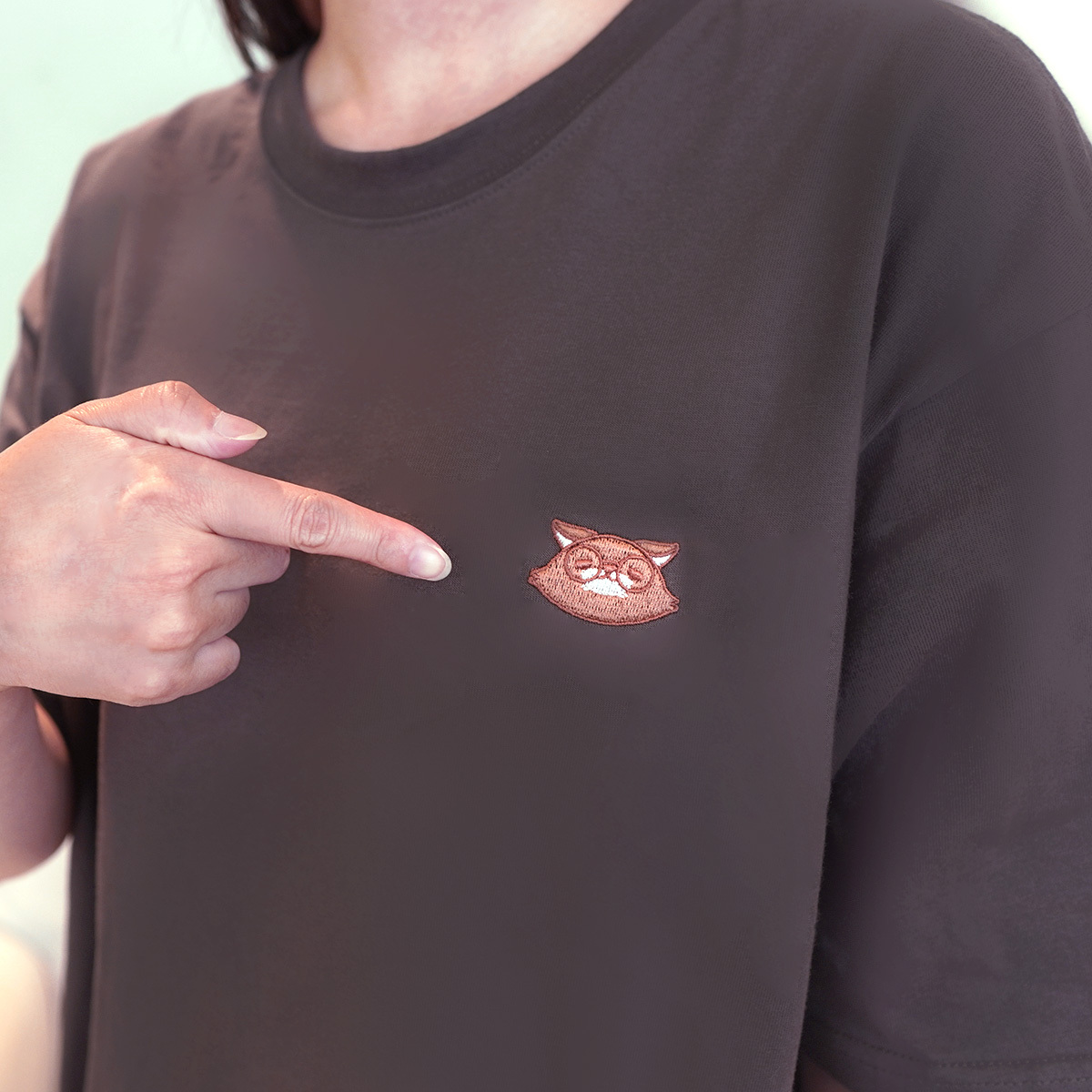 再睡5分鐘-T恤-布朗