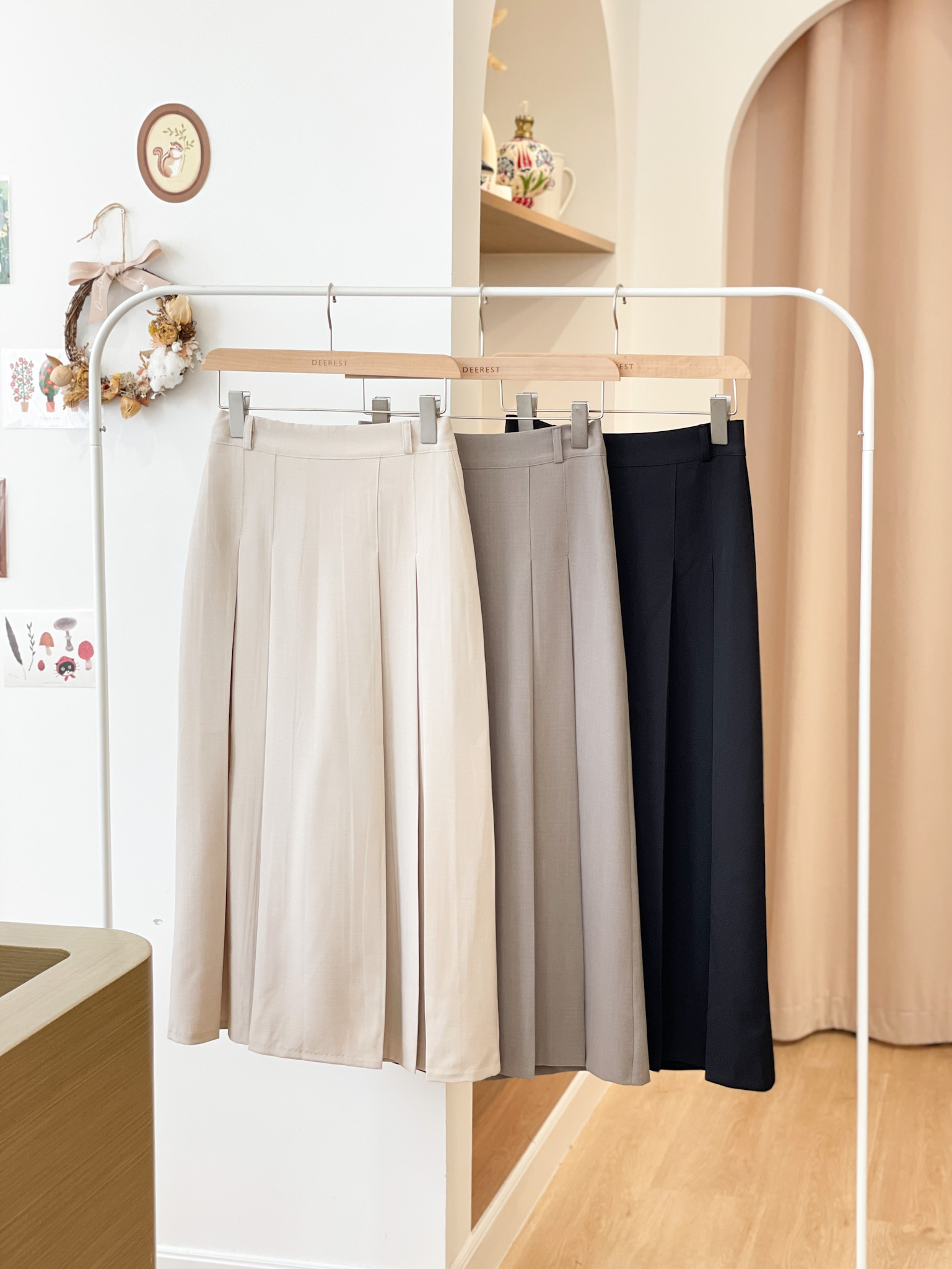 SK484 Brooklyn Pleated Midi Skirt