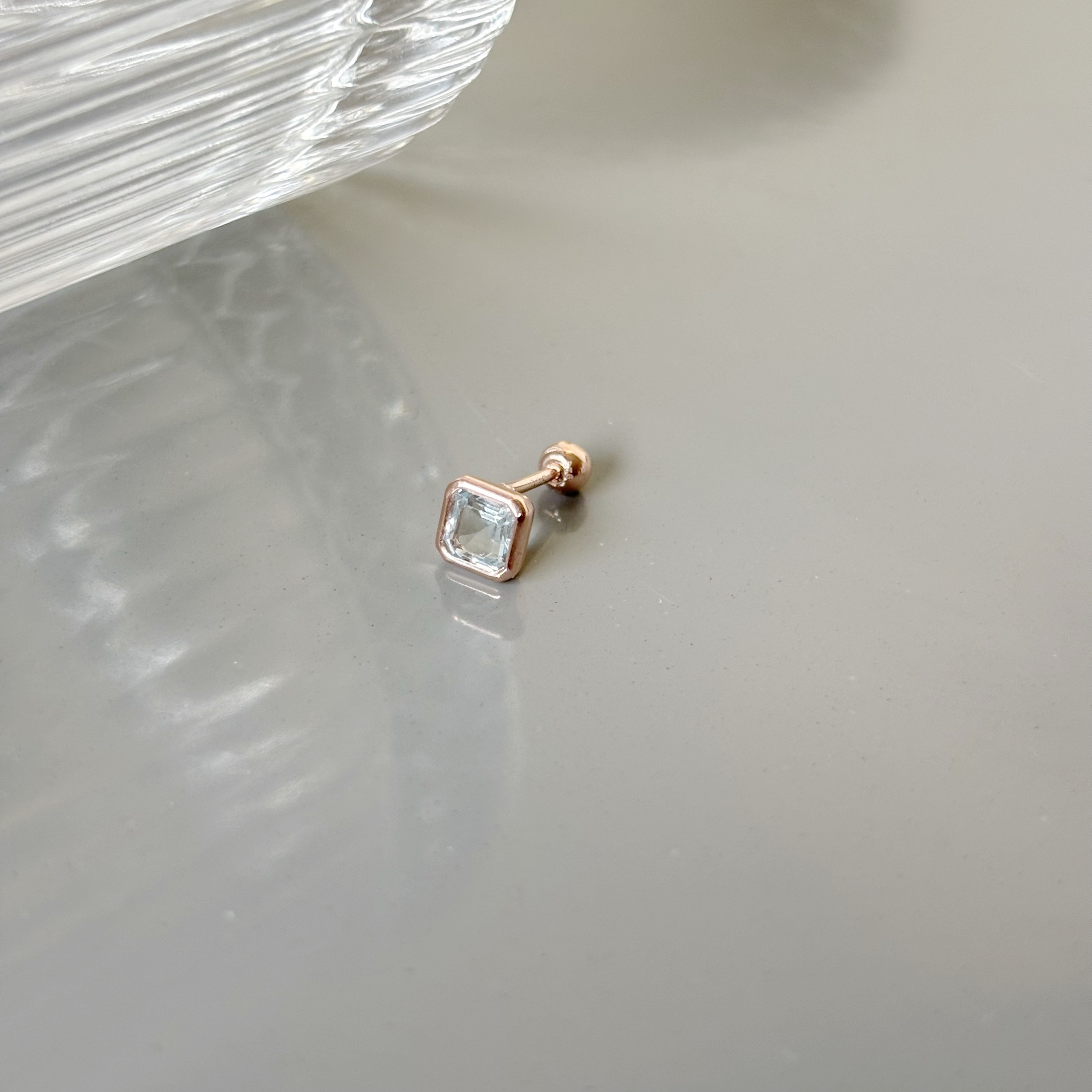 簡約Asscher藍托帕石轉珠耳環