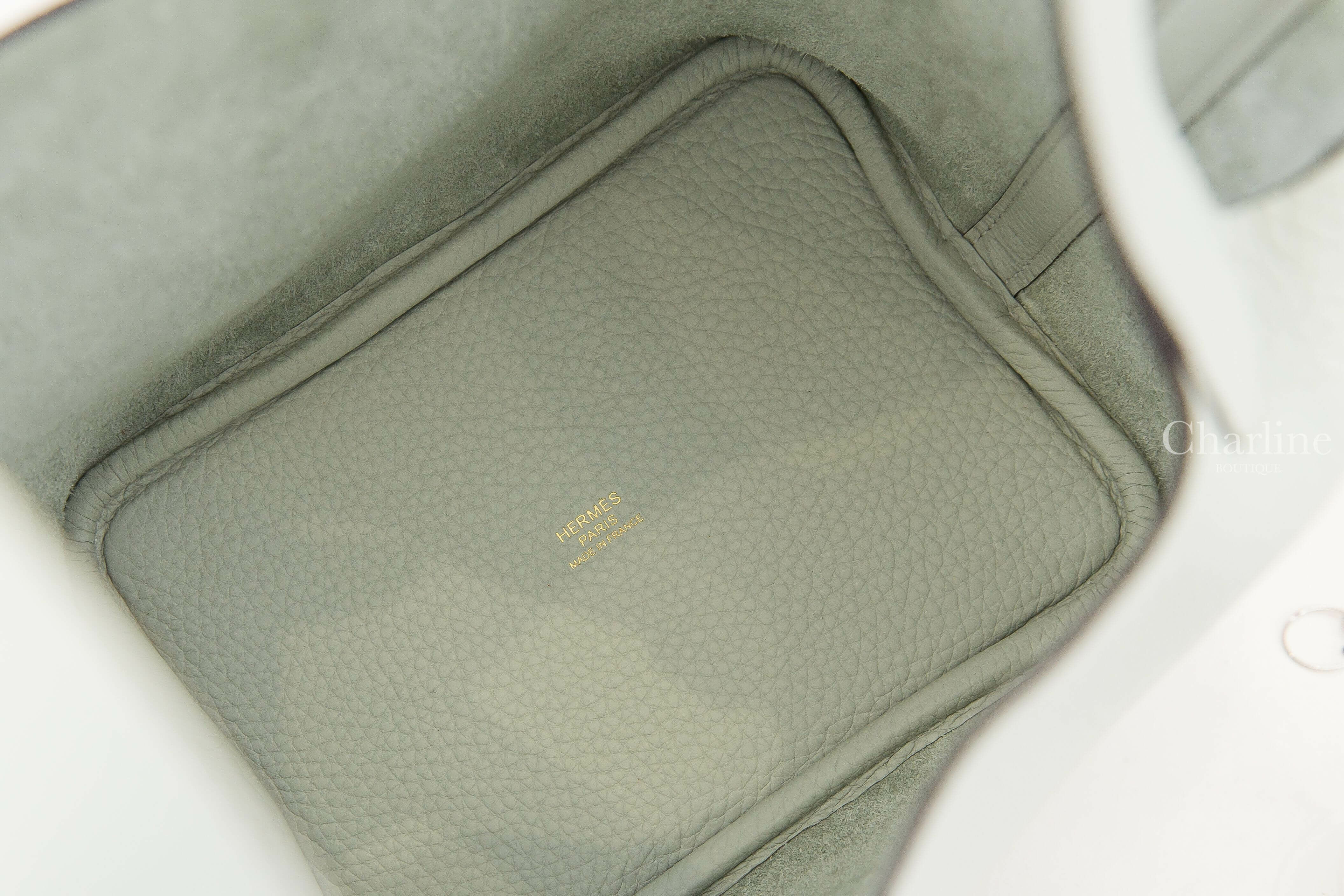 Hermès Picotin Lock 18cm 0W Gris Neve Taurillon Clemence 冰晶灰金釦小型提把水桶包-Charline Boutique 精品代購