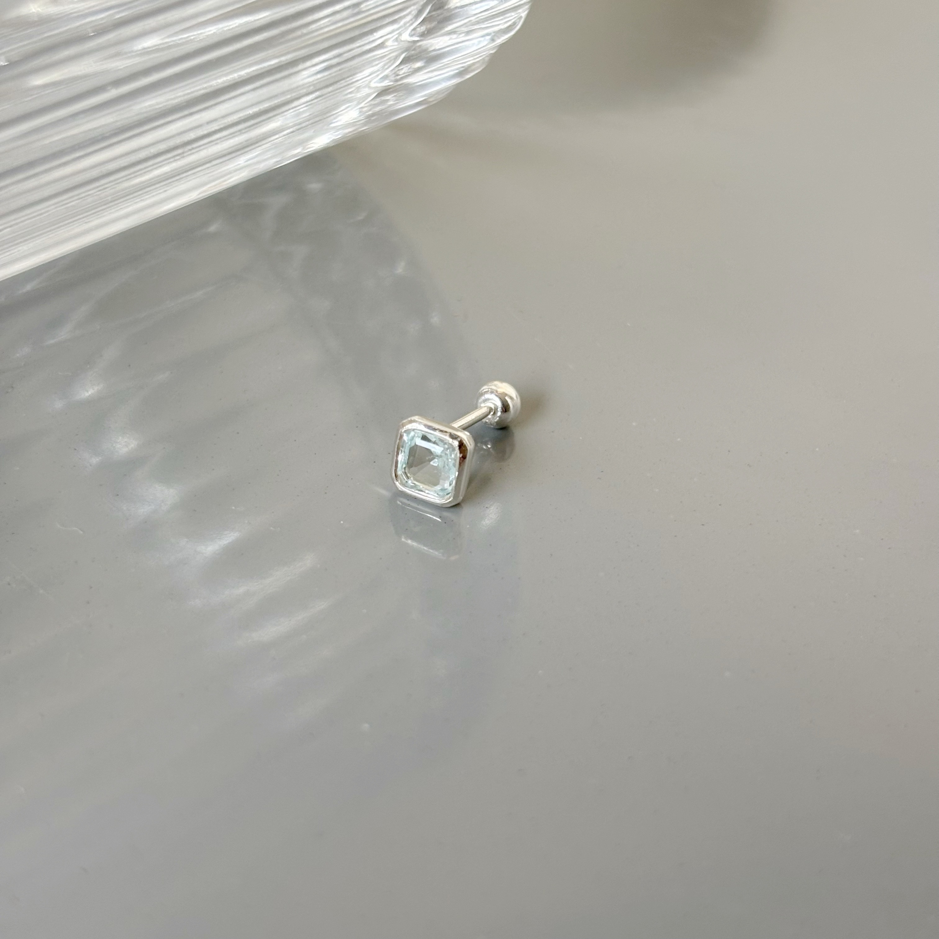 簡約Asscher藍托帕石轉珠耳環